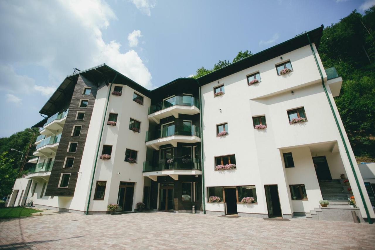 Lostrita - Pastravarie, Hotel & Spa 巴亚马雷 外观 照片