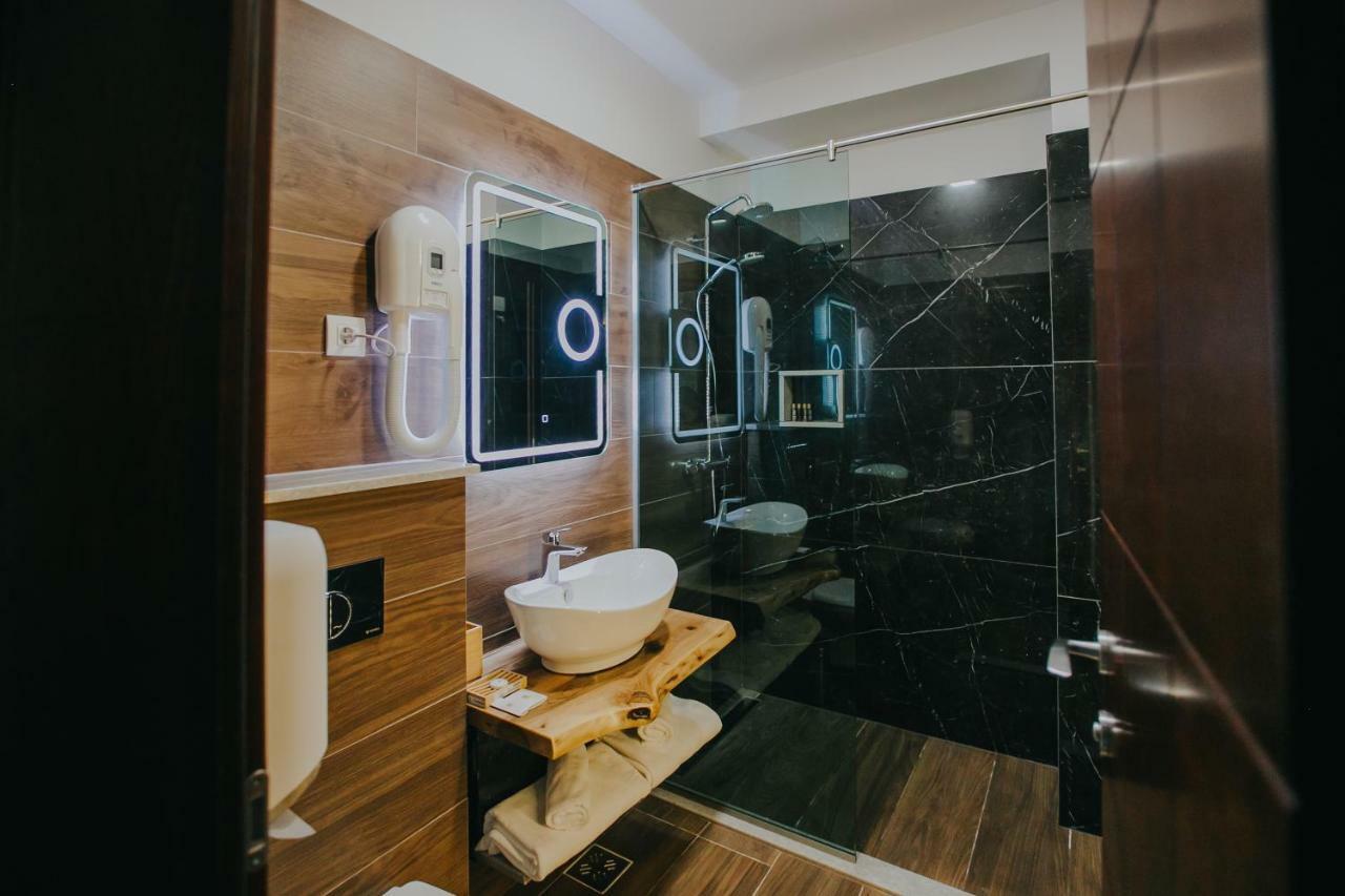 Lostrita - Pastravarie, Hotel & Spa 巴亚马雷 外观 照片
